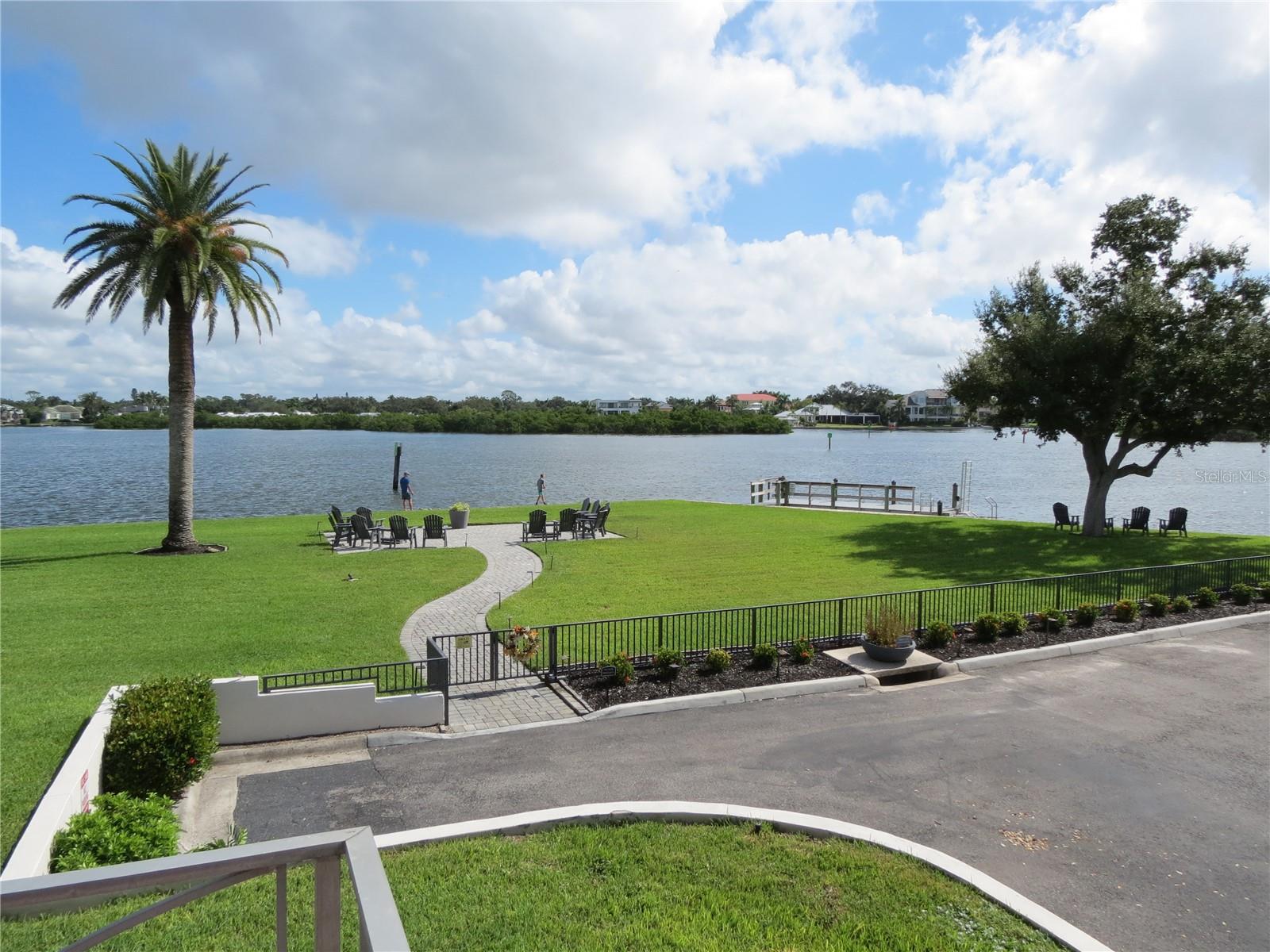 Image 18 of 56 For 6005 Midnight Pass Road N4