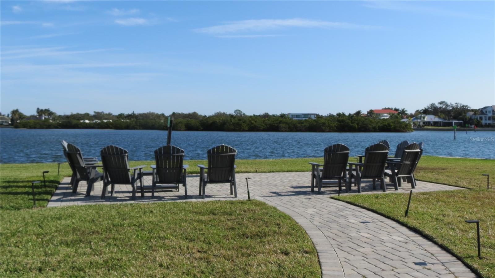 Image 21 of 56 For 6005 Midnight Pass Road N4