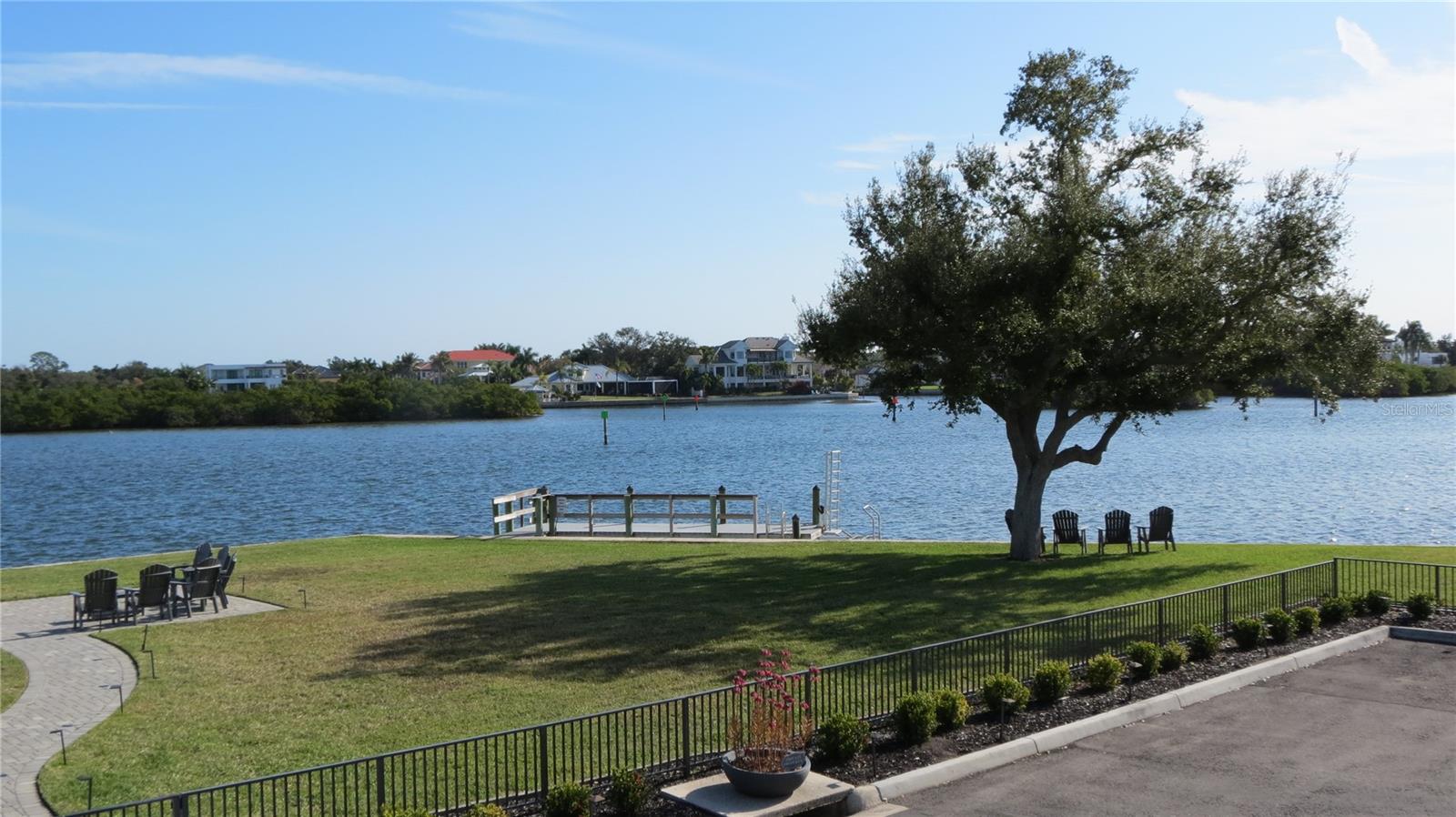 Image 25 of 56 For 6005 Midnight Pass Road N4