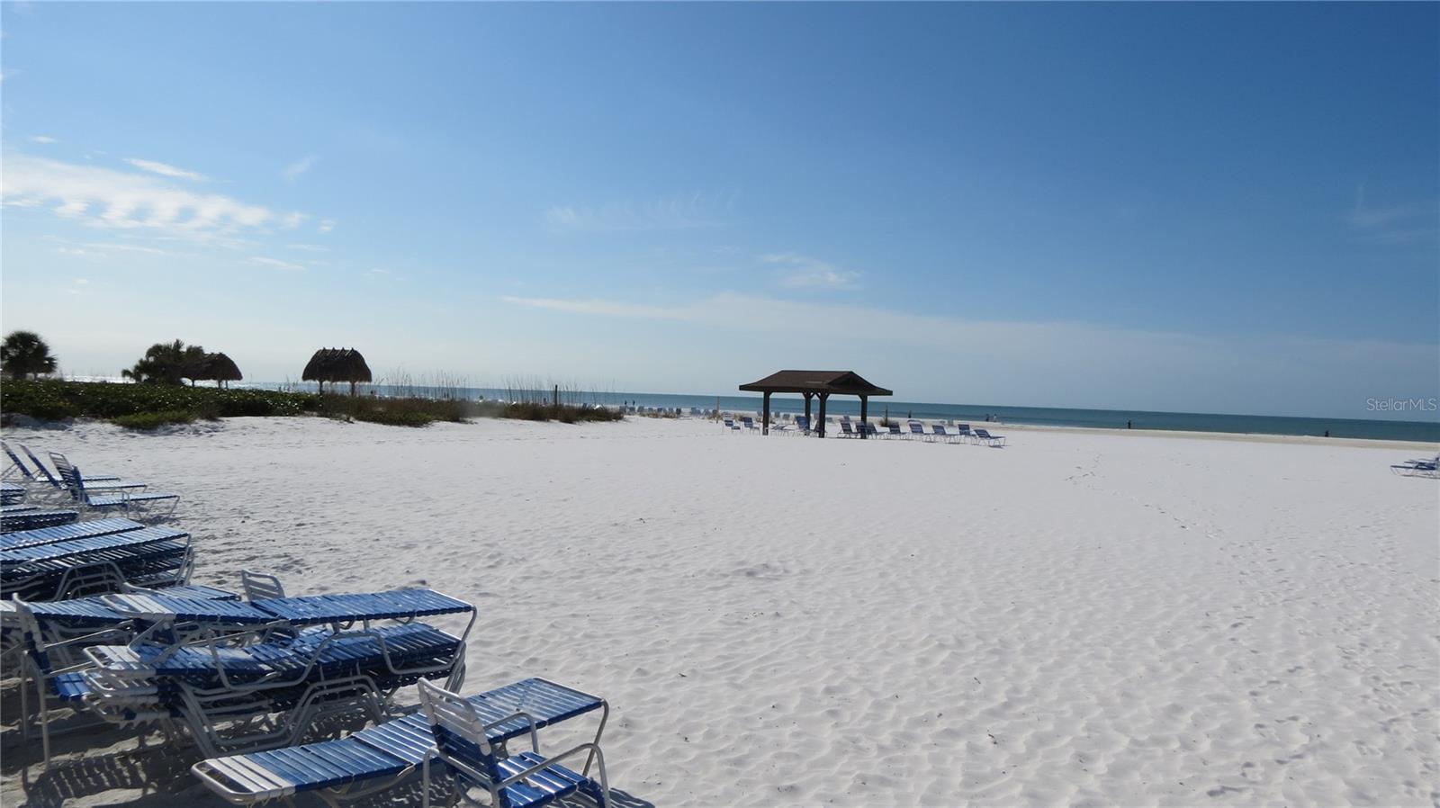 Image 32 of 56 For 6005 Midnight Pass Road N4