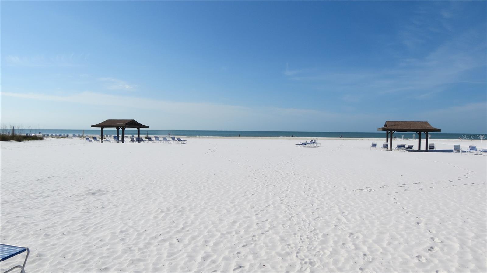 Image 33 of 56 For 6005 Midnight Pass Road N4