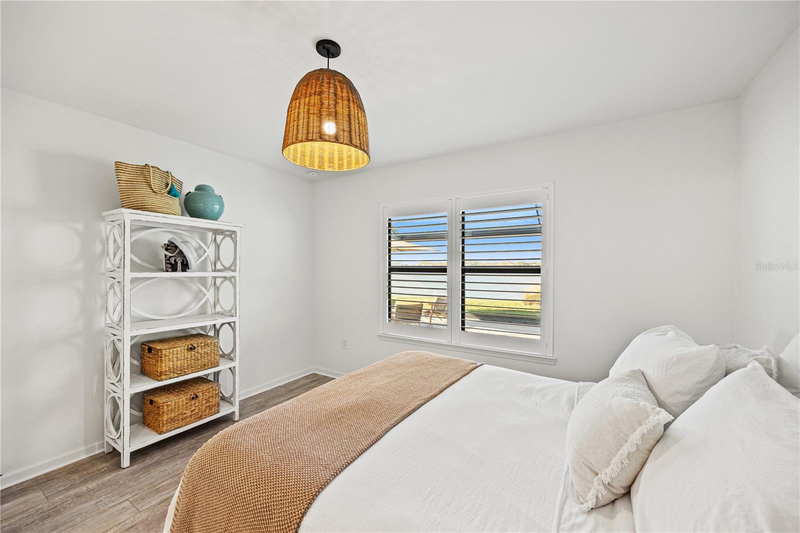 Image 14 of 28 For 6564 Silverstar Drive