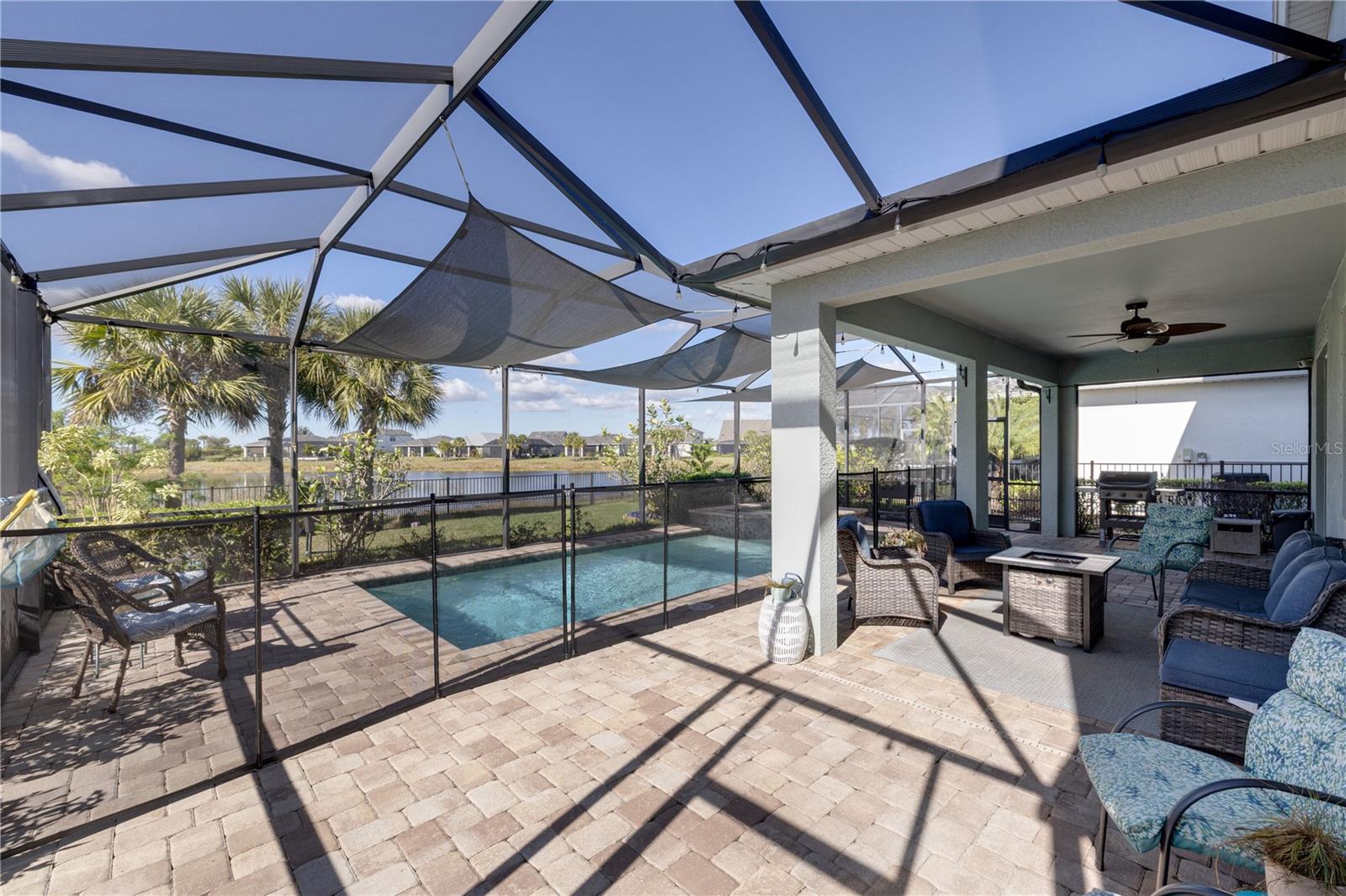 Image 4 of 45 For 17424 Silverspur Drive