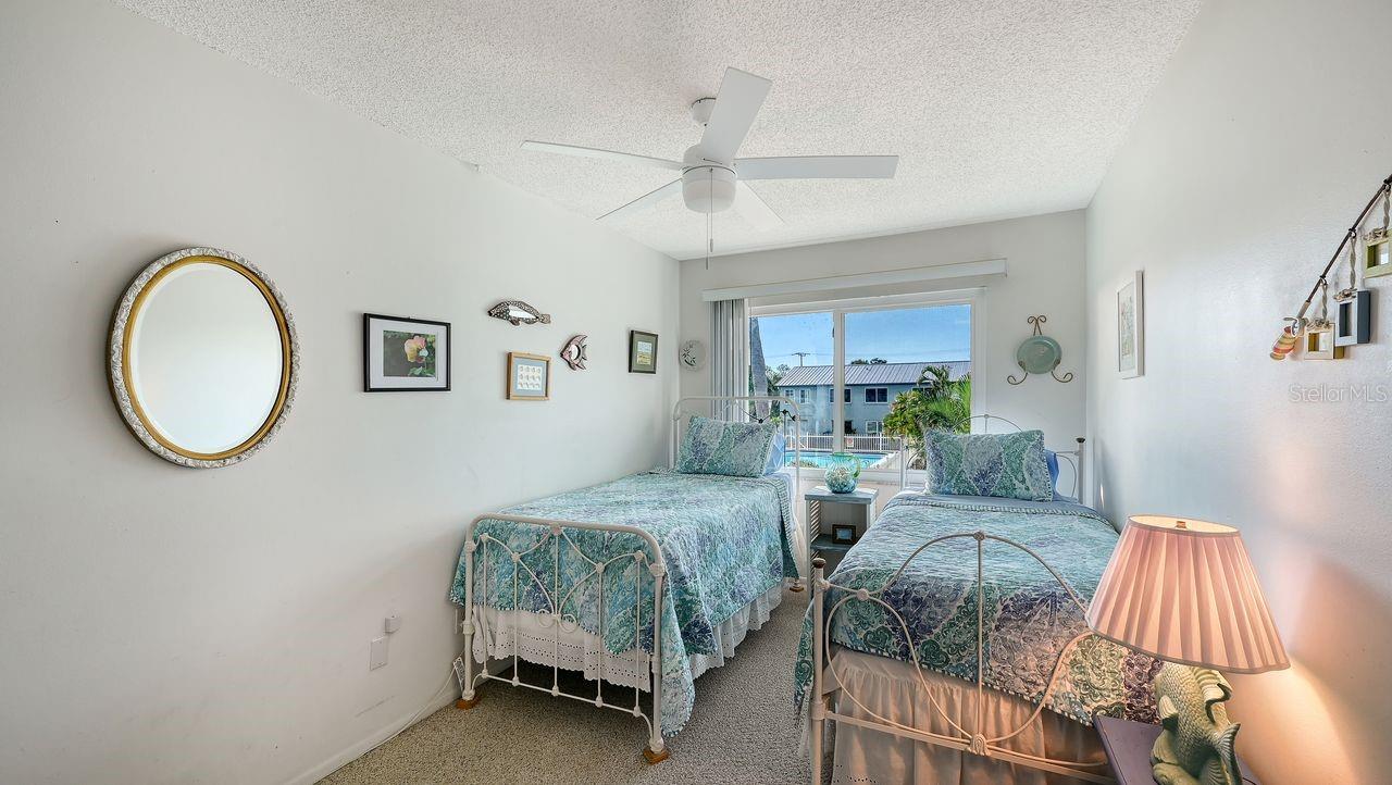 Image 14 of 23 For 10125 Manatee Avenue W D2