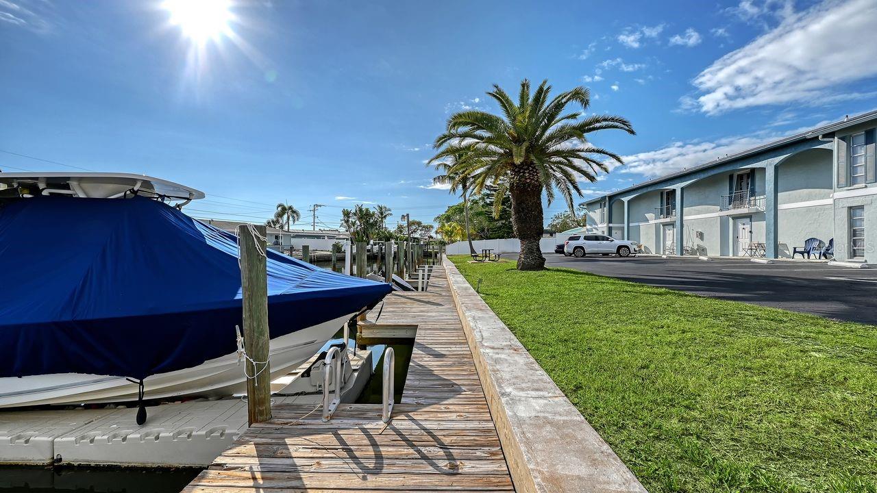 Image 17 of 23 For 10125 Manatee Avenue W D2