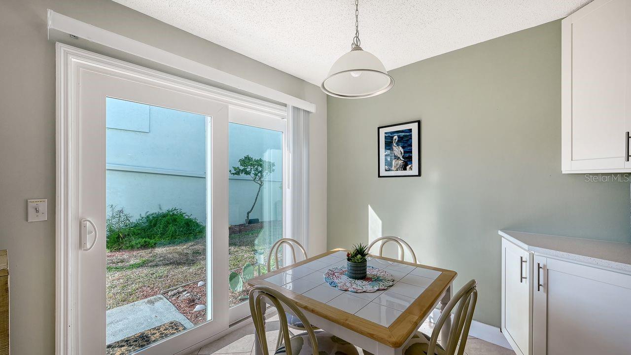 Image 6 of 23 For 10125 Manatee Avenue W D2