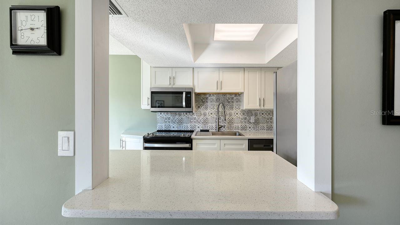 Image 7 of 23 For 10125 Manatee Avenue W D2