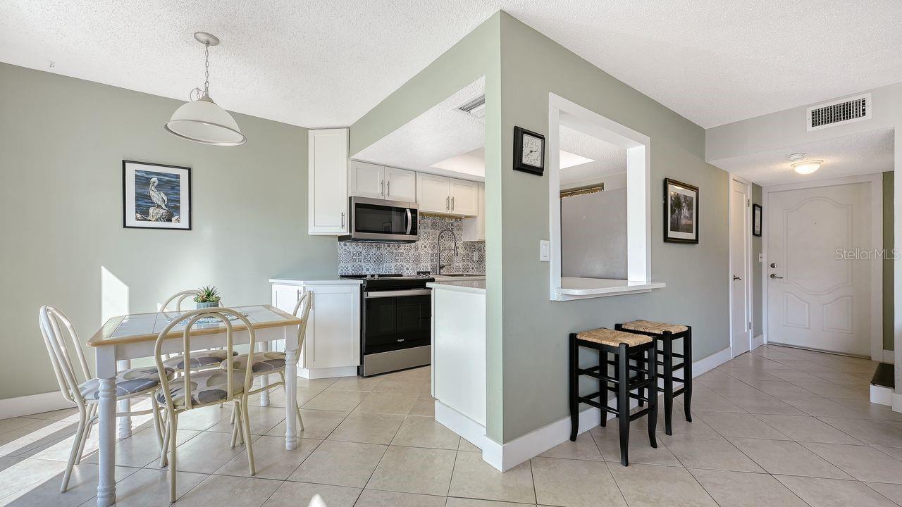 Image 9 of 23 For 10125 Manatee Avenue W D2