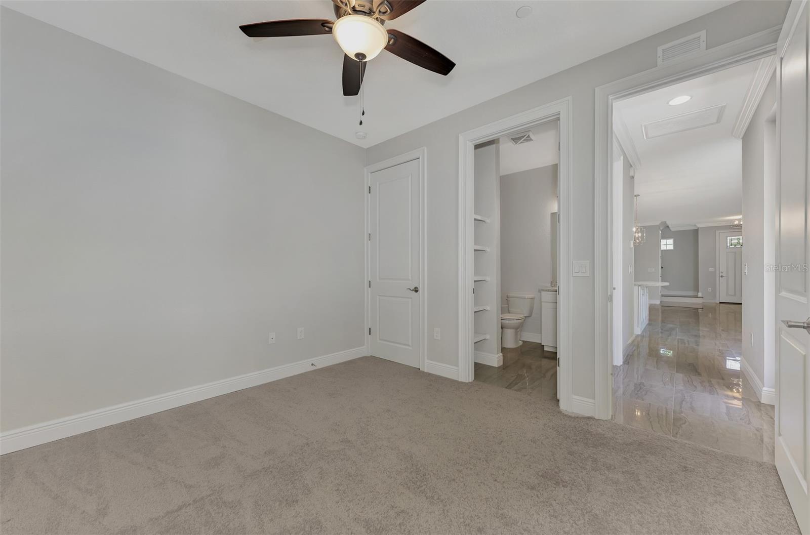 Image 29 of 48 For 906 Venice Avenue