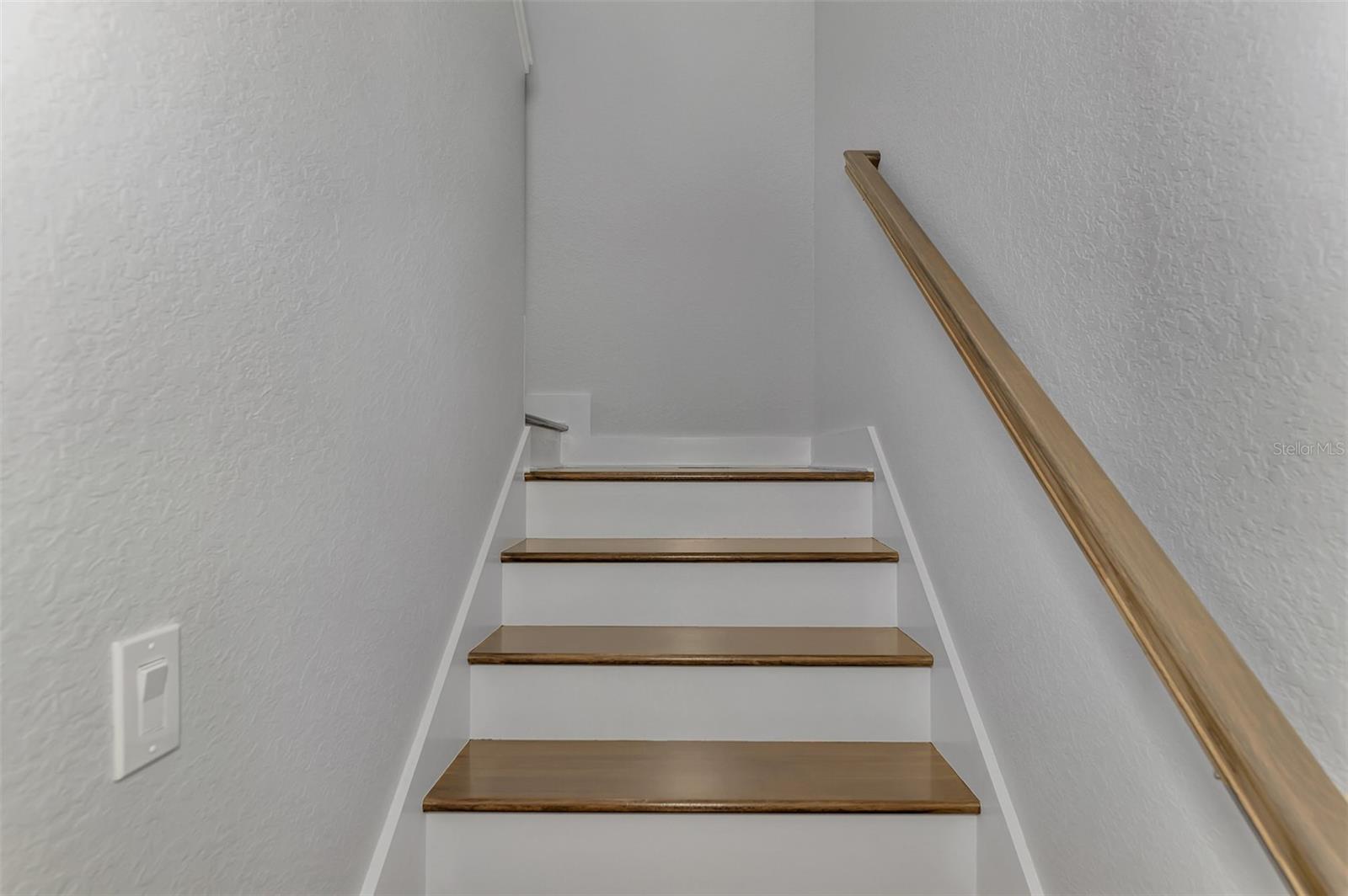 Image 33 of 48 For 906 Venice Avenue