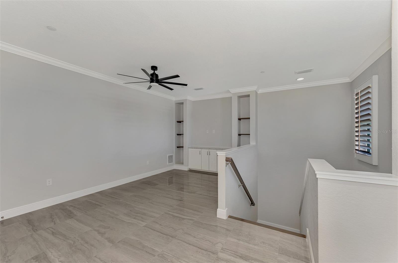 Image 34 of 48 For 906 Venice Avenue