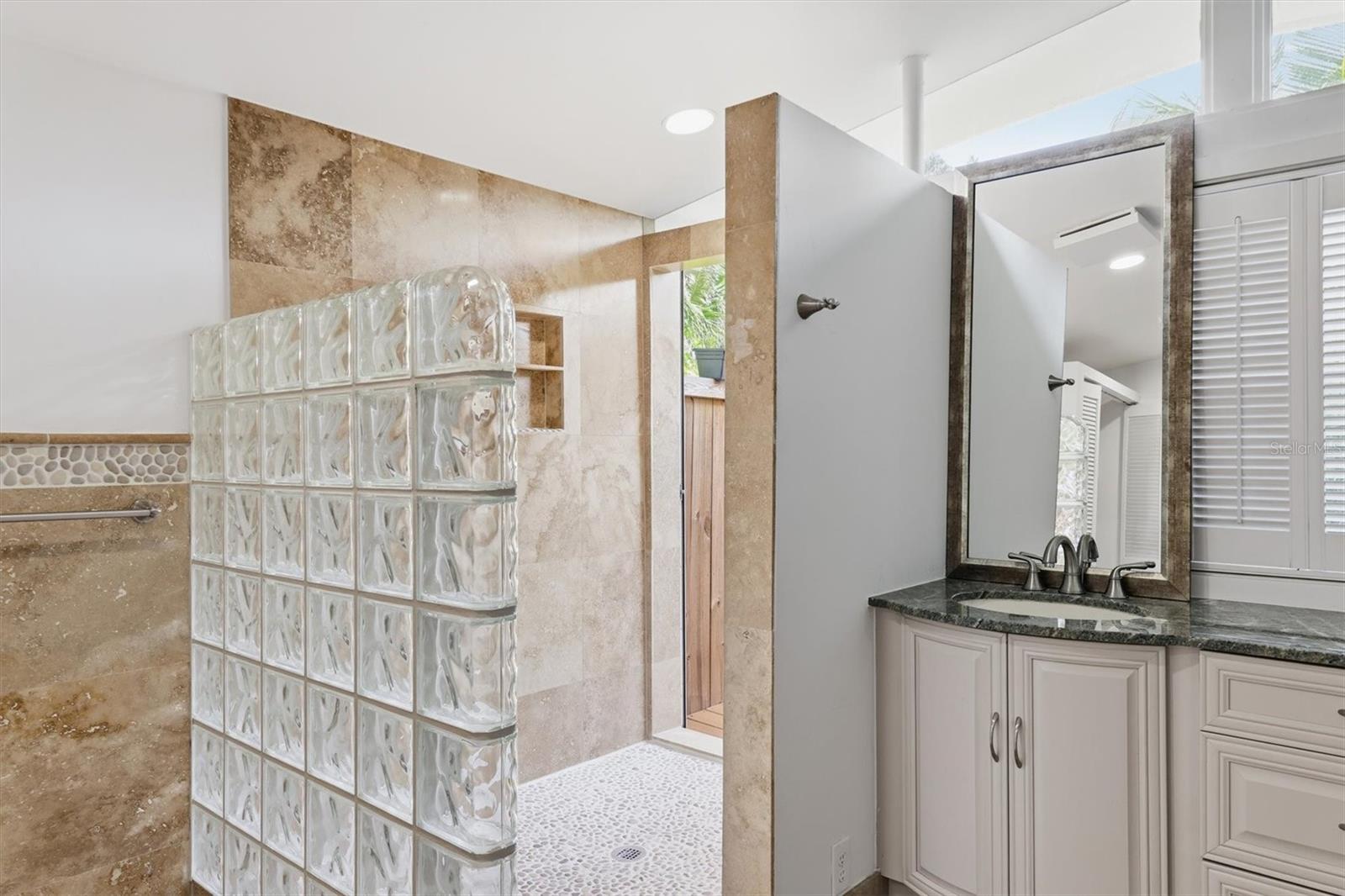 Image 25 of 75 For 425 Partridge Circle