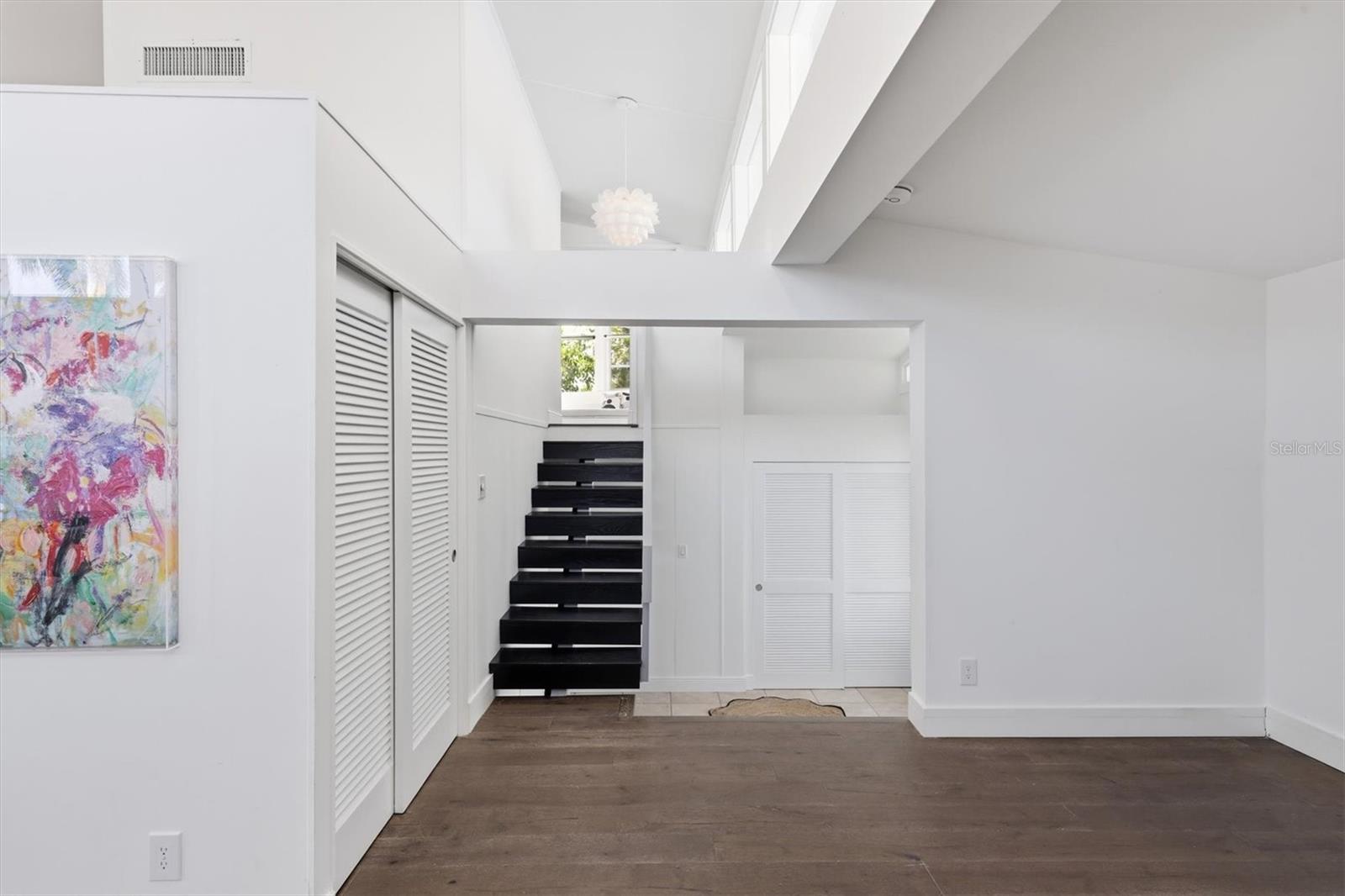 Image 3 of 75 For 425 Partridge Circle