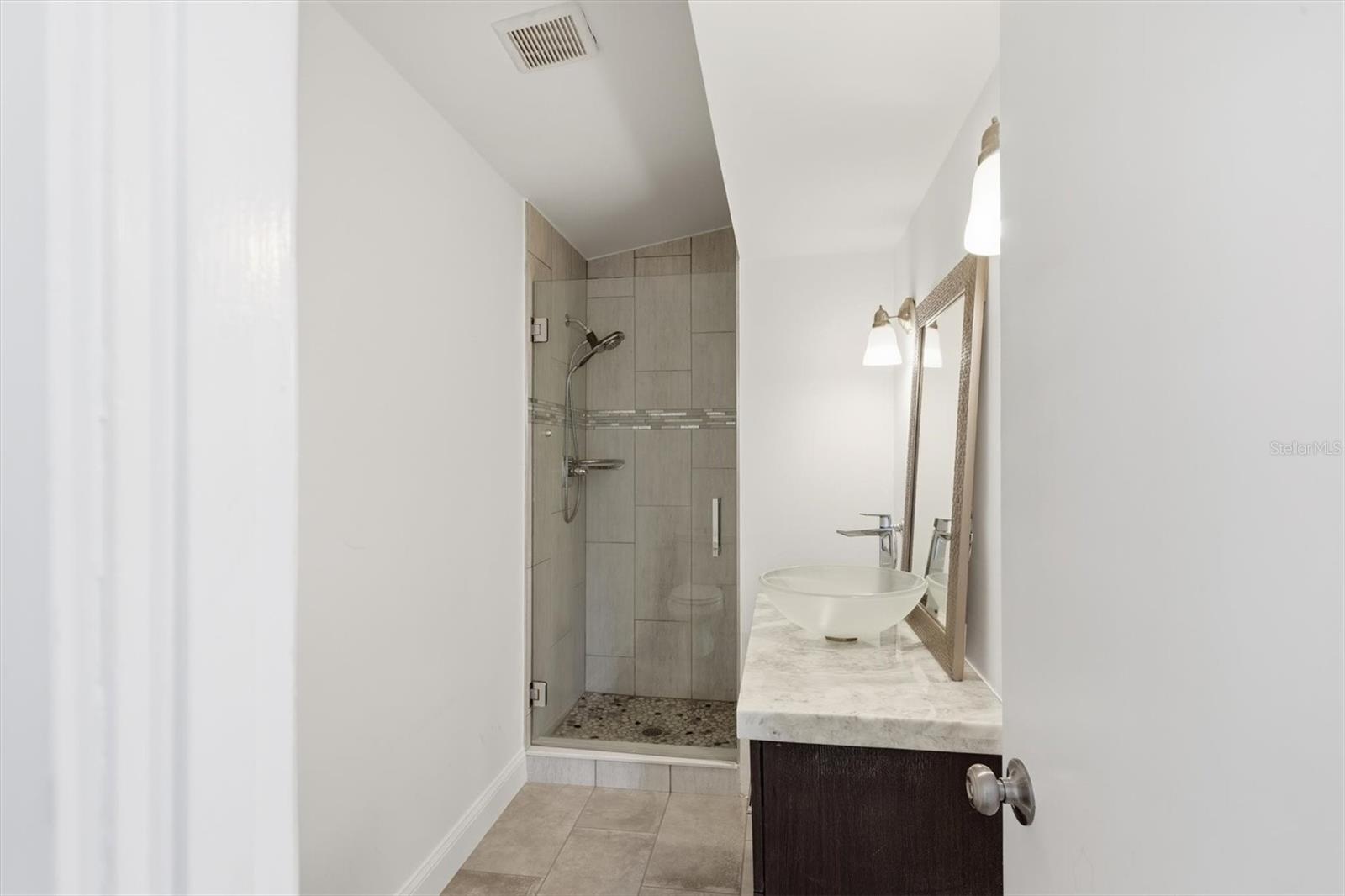 Image 32 of 75 For 425 Partridge Circle