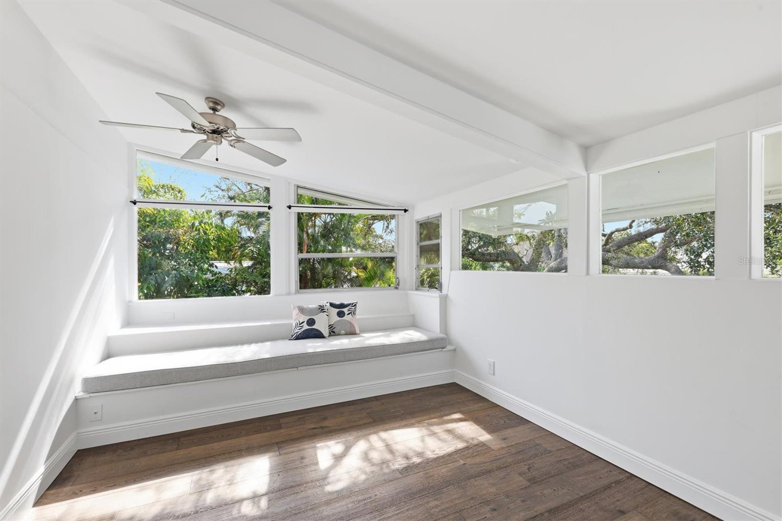 Image 35 of 75 For 425 Partridge Circle