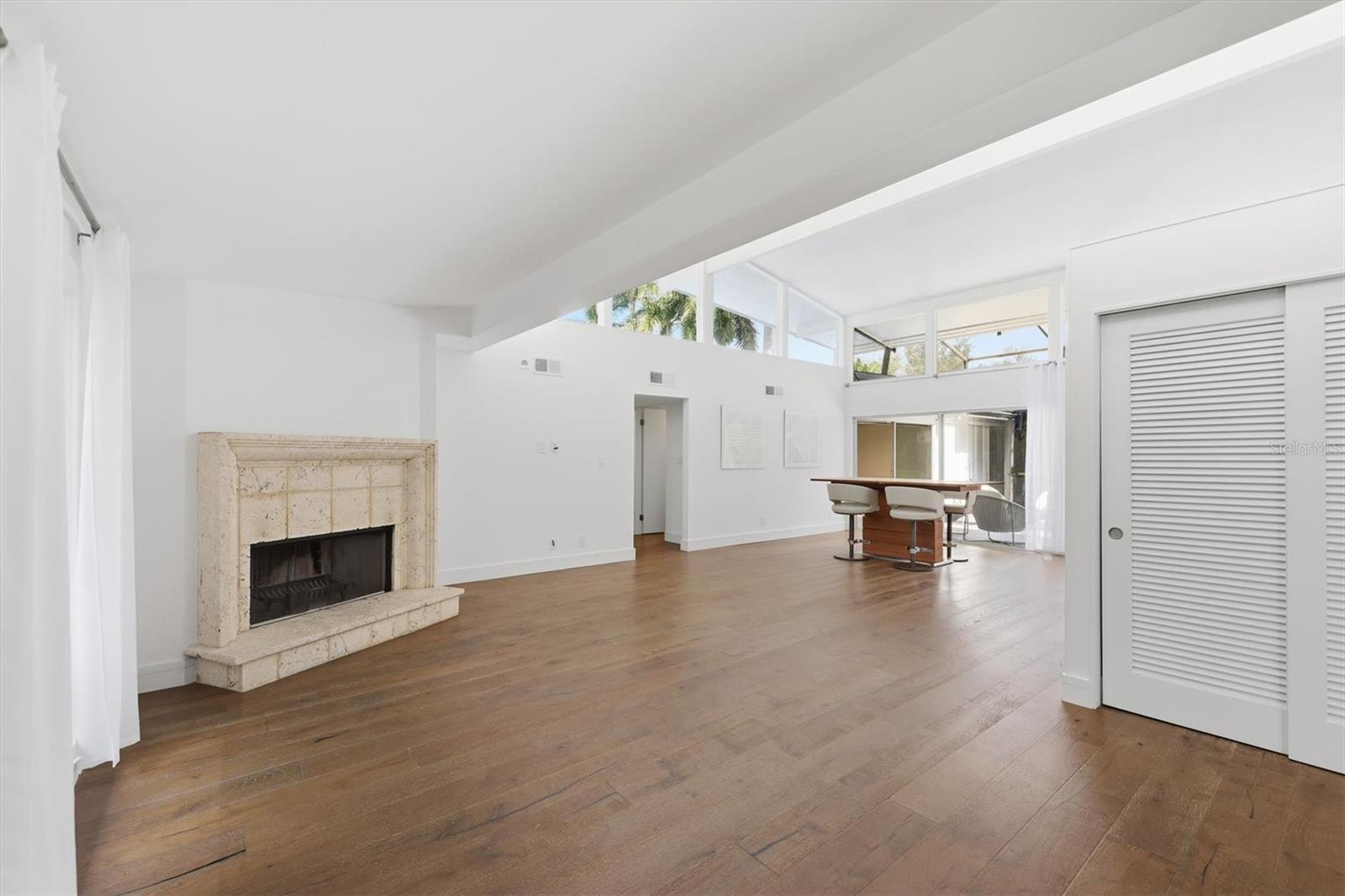 Image 6 of 75 For 425 Partridge Circle