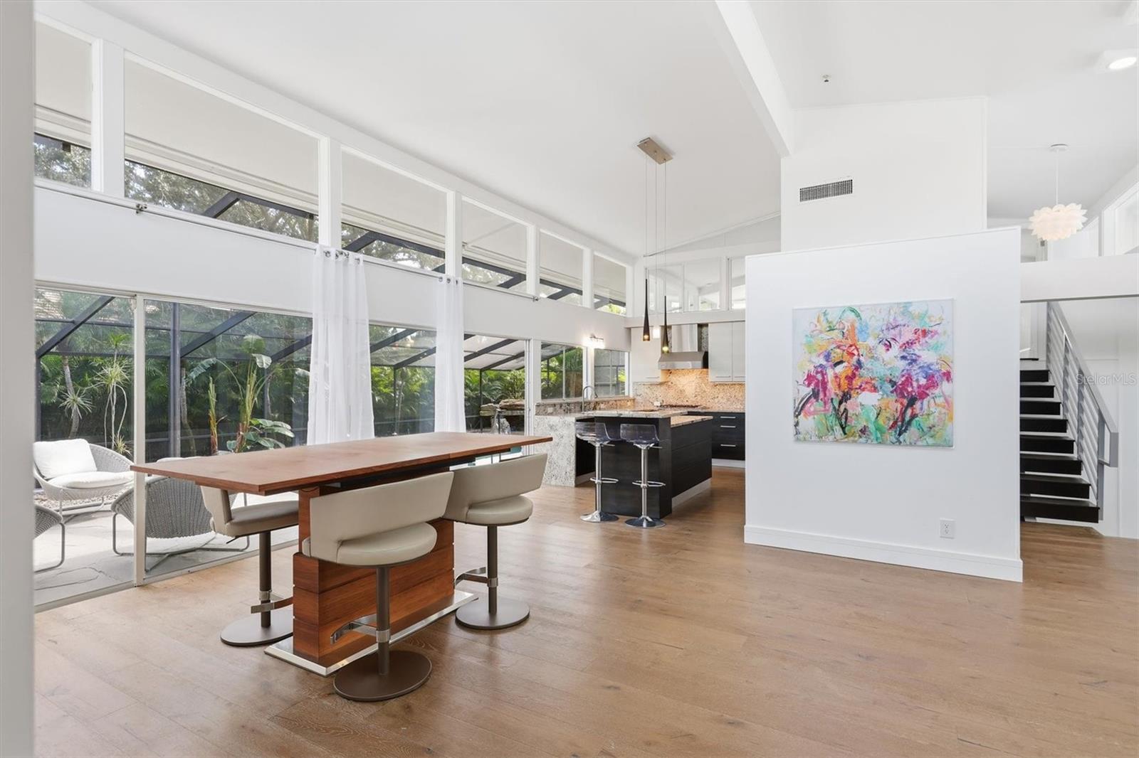 Image 8 of 75 For 425 Partridge Circle