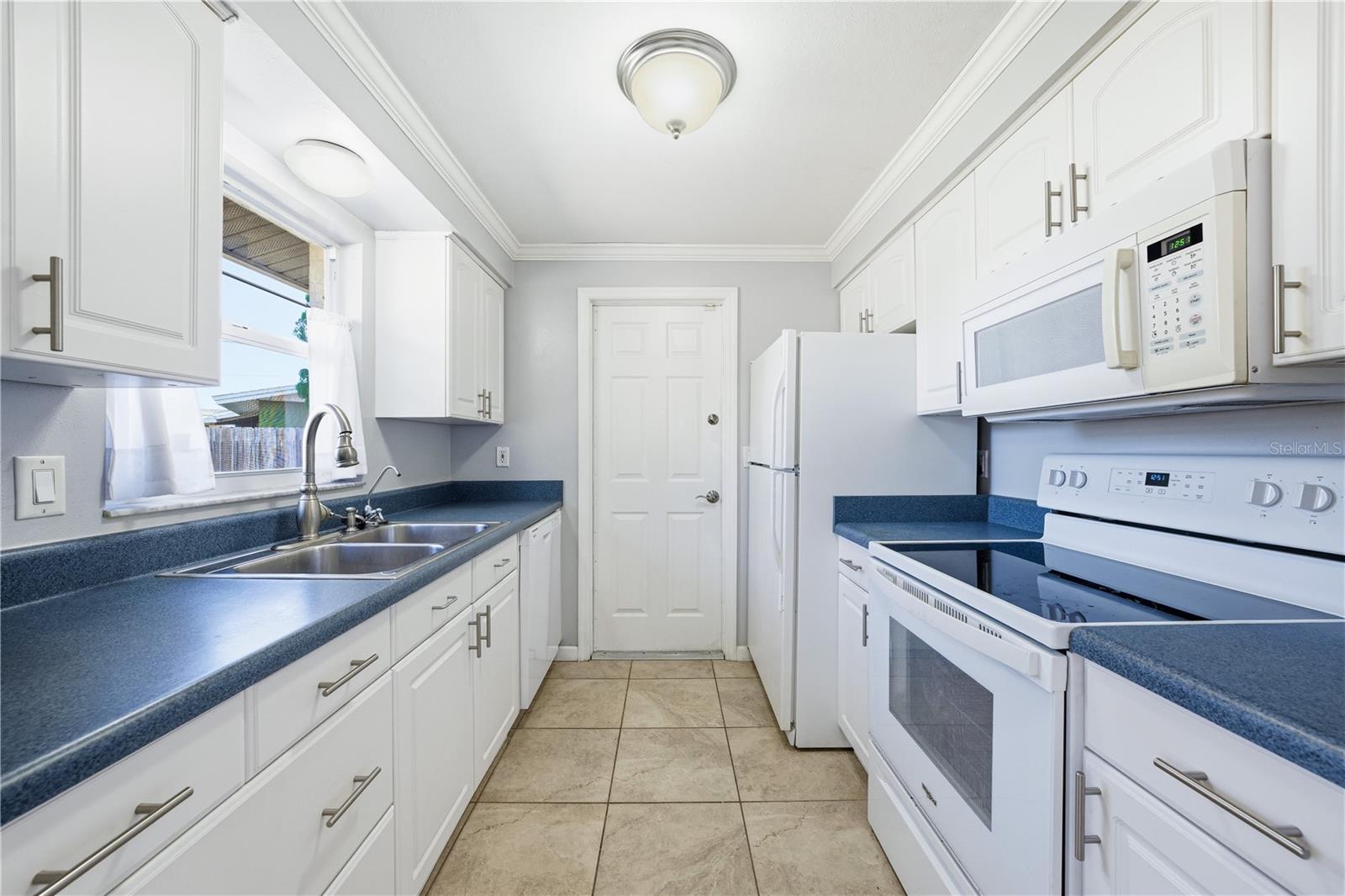 Image 19 of 74 For 5353 Hayden Boulevard