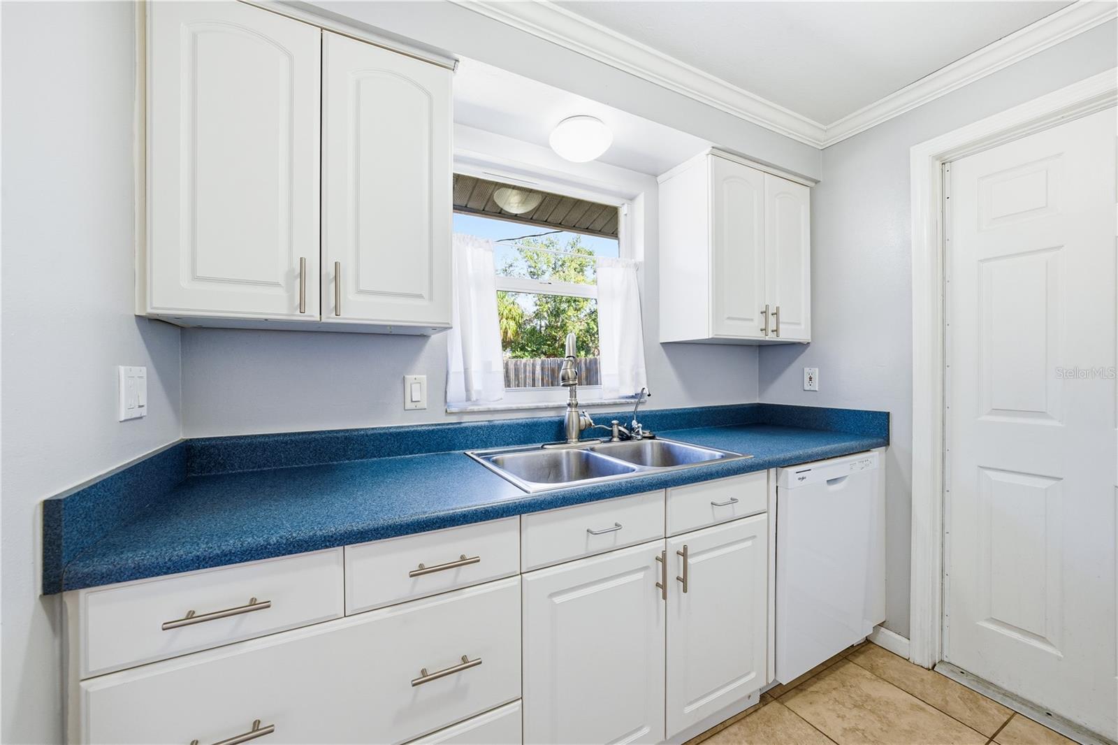 Image 20 of 74 For 5353 Hayden Boulevard