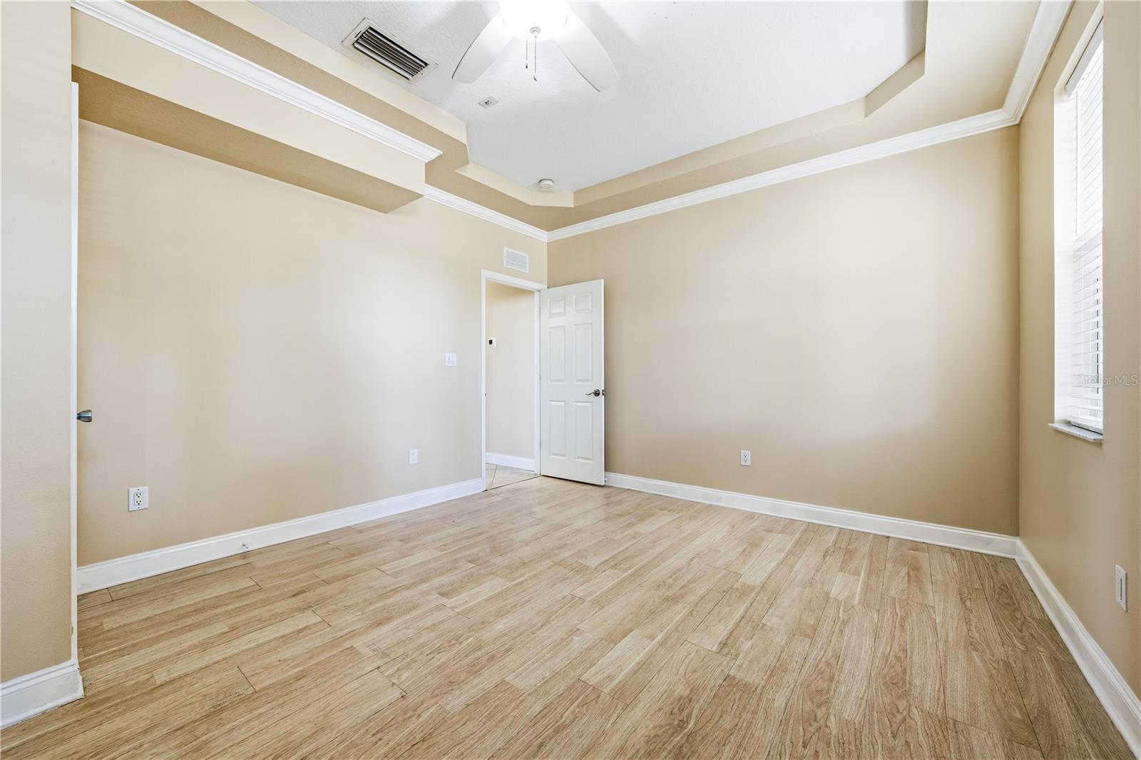 Image 28 of 74 For 5353 Hayden Boulevard