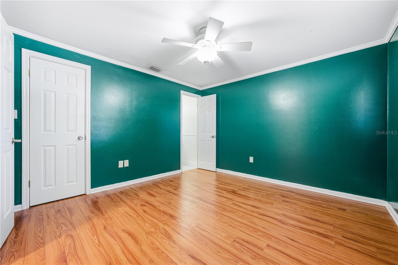 Image 31 of 74 For 5353 Hayden Boulevard