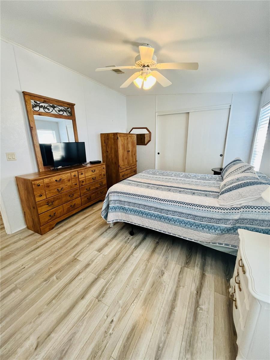 Image 15 of 44 For 2305 Bay Drive