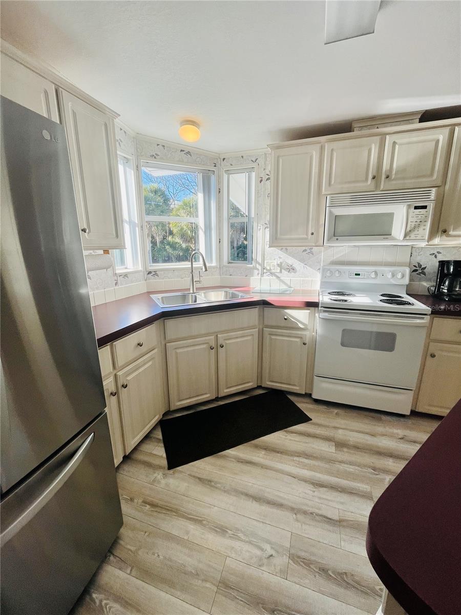 Image 5 of 44 For 2305 Bay Drive