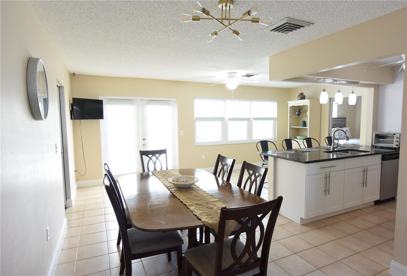 Image 6 of 36 For 170 Argus Road