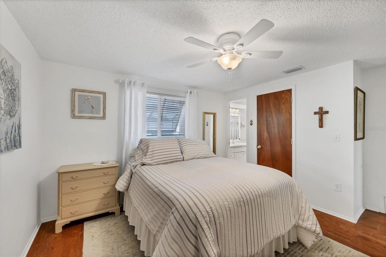 Image 15 of 47 For 1456 Strada D Argento