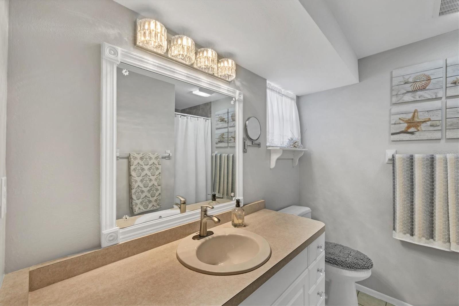 Image 17 of 47 For 1456 Strada D Argento