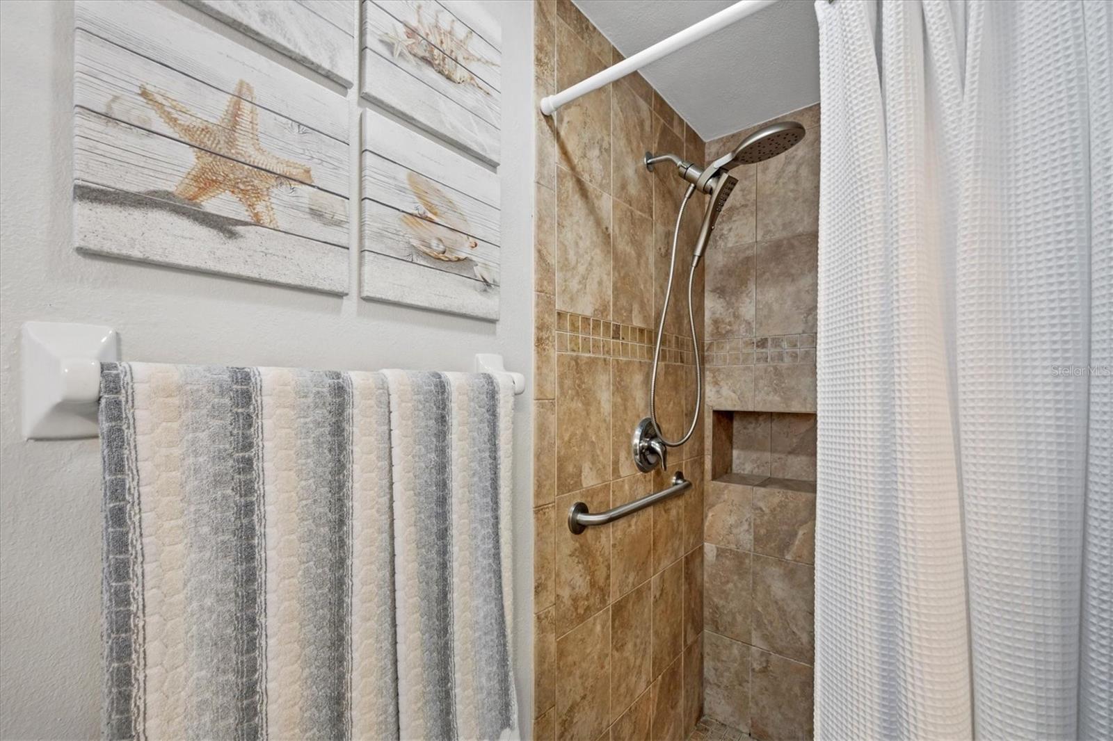 Image 18 of 47 For 1456 Strada D Argento