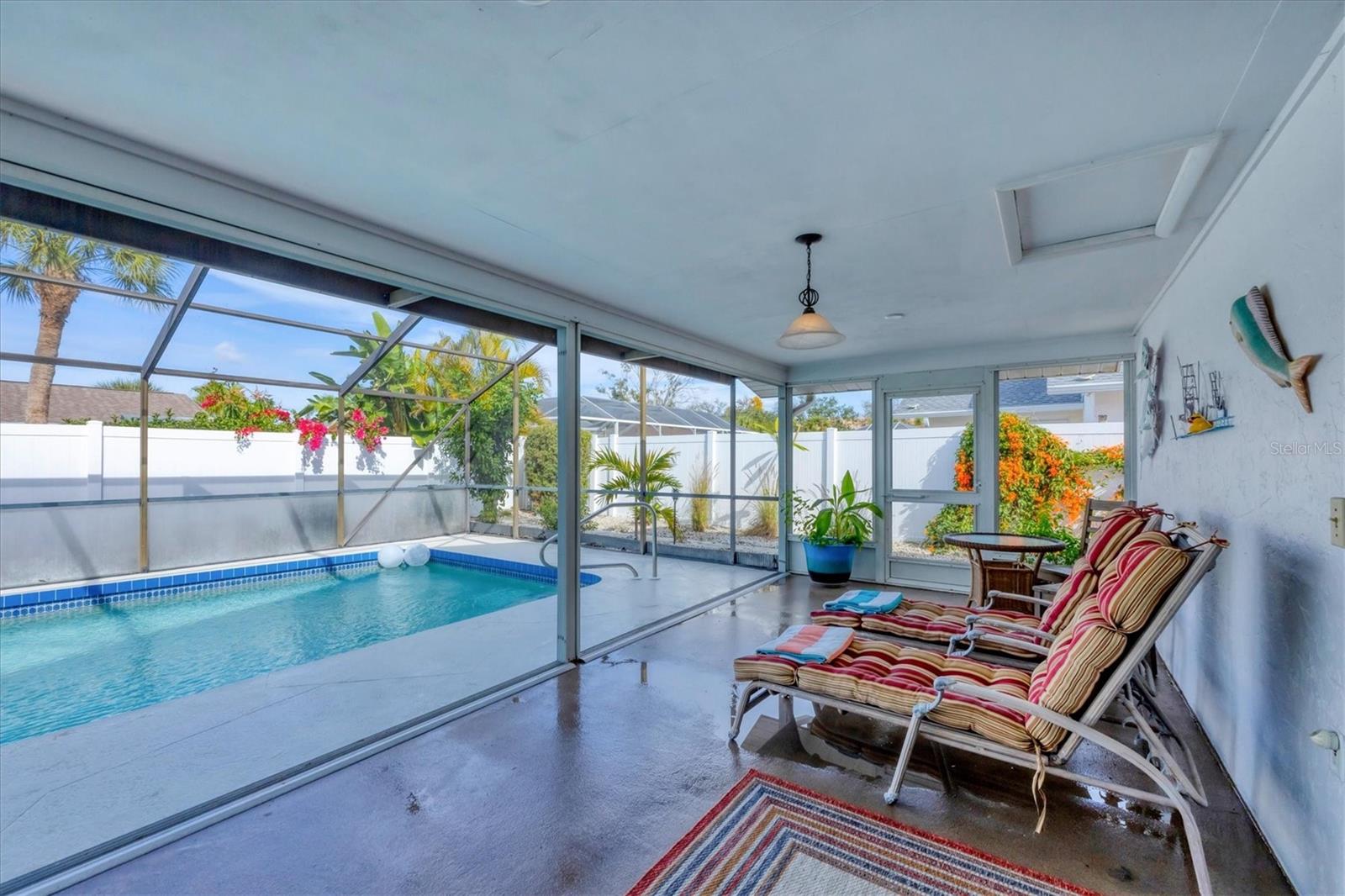 Image 26 of 47 For 1456 Strada D Argento