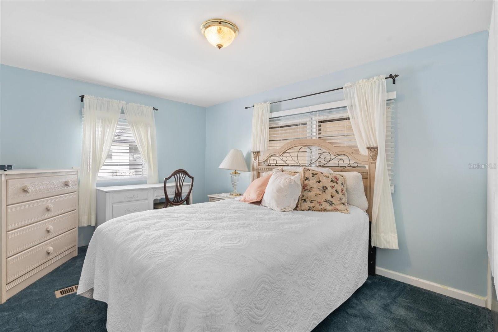 Image 11 of 34 For 5205 5th Street E