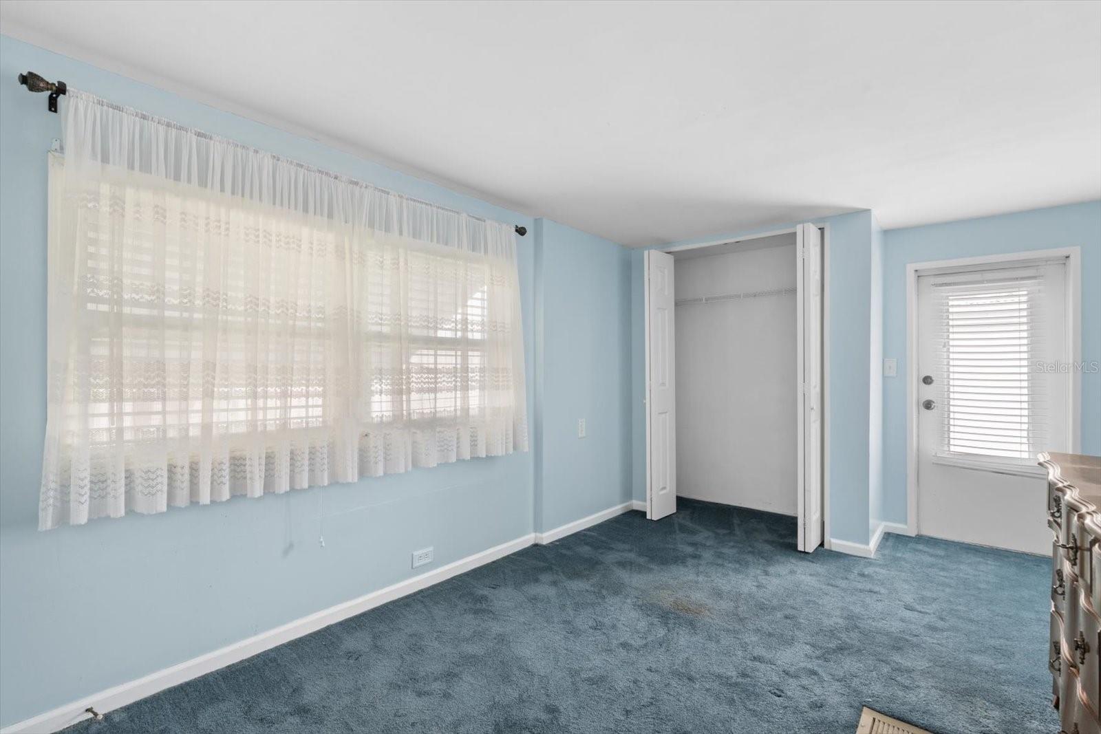 Image 13 of 34 For 5205 5th Street E