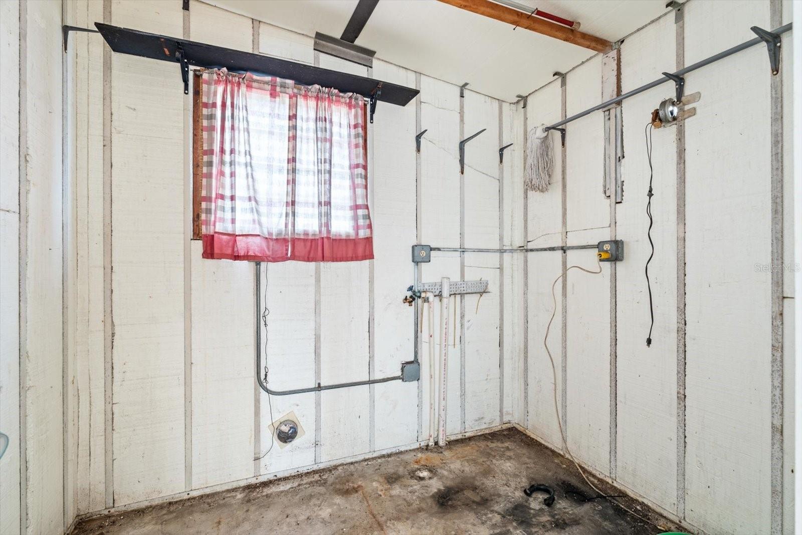 Image 21 of 34 For 5205 5th Street E