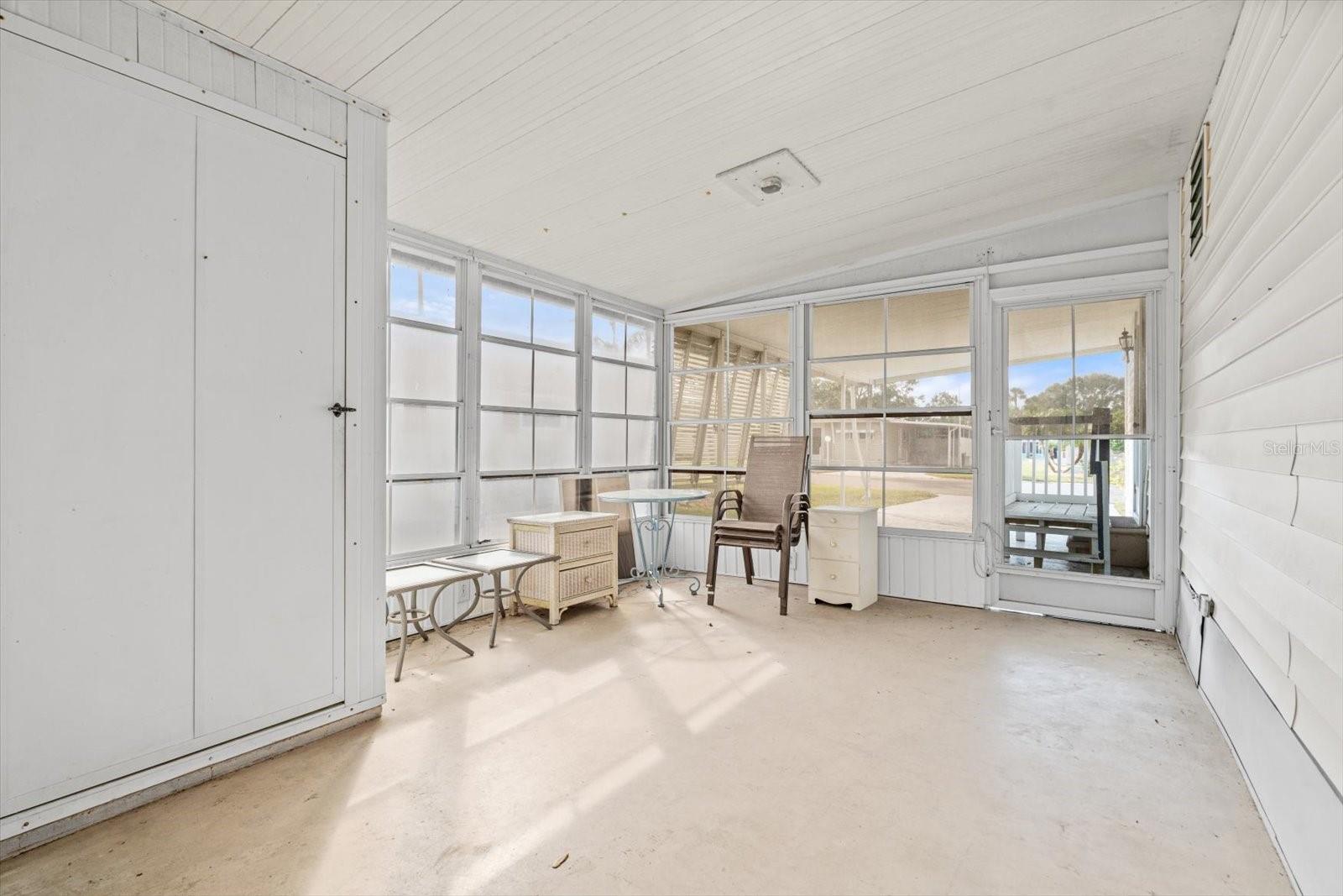 Image 22 of 34 For 5205 5th Street E