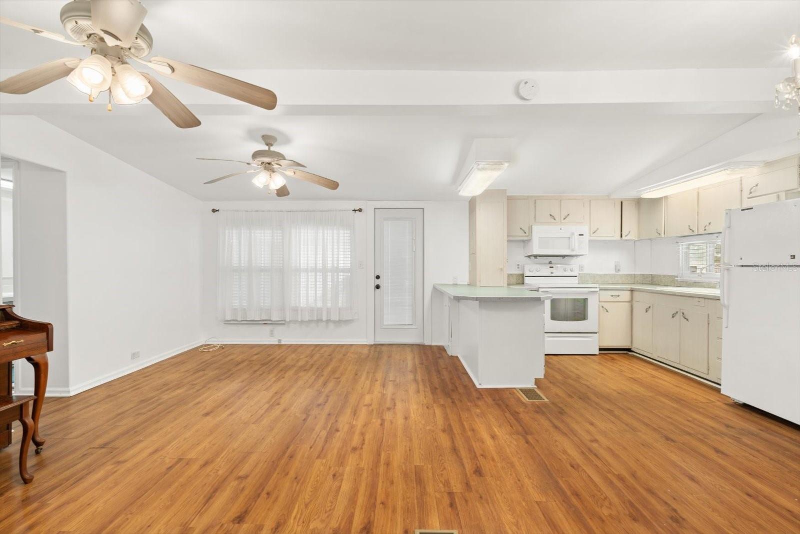 Image 6 of 34 For 5205 5th Street E