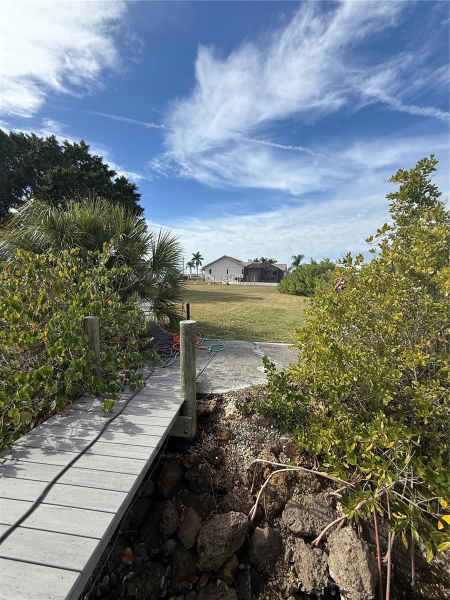 Image 8 of 14 For Portia Street