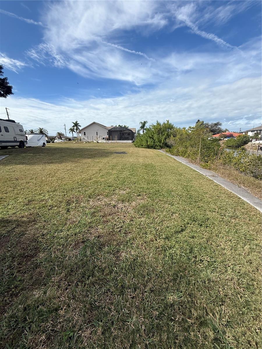 Image 9 of 14 For Portia Street