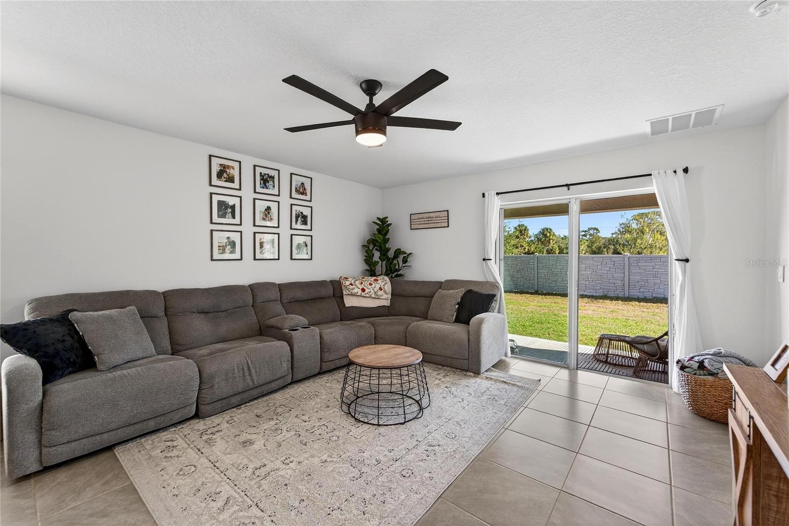 Image 9 of 33 For 3063 Great Abaco Way