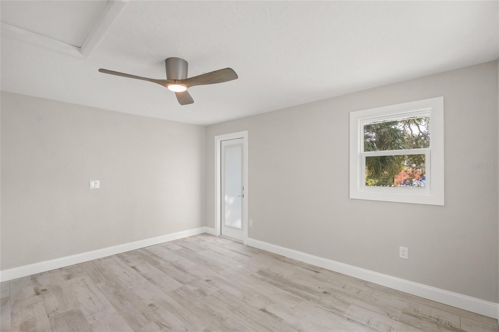 Listing photo id 16 for 1240 Solitude Lane