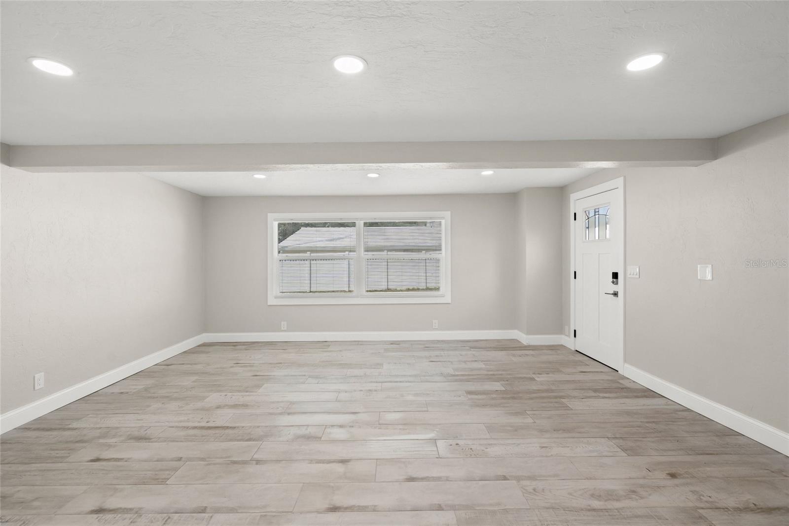 Listing photo id 19 for 1240 Solitude Lane