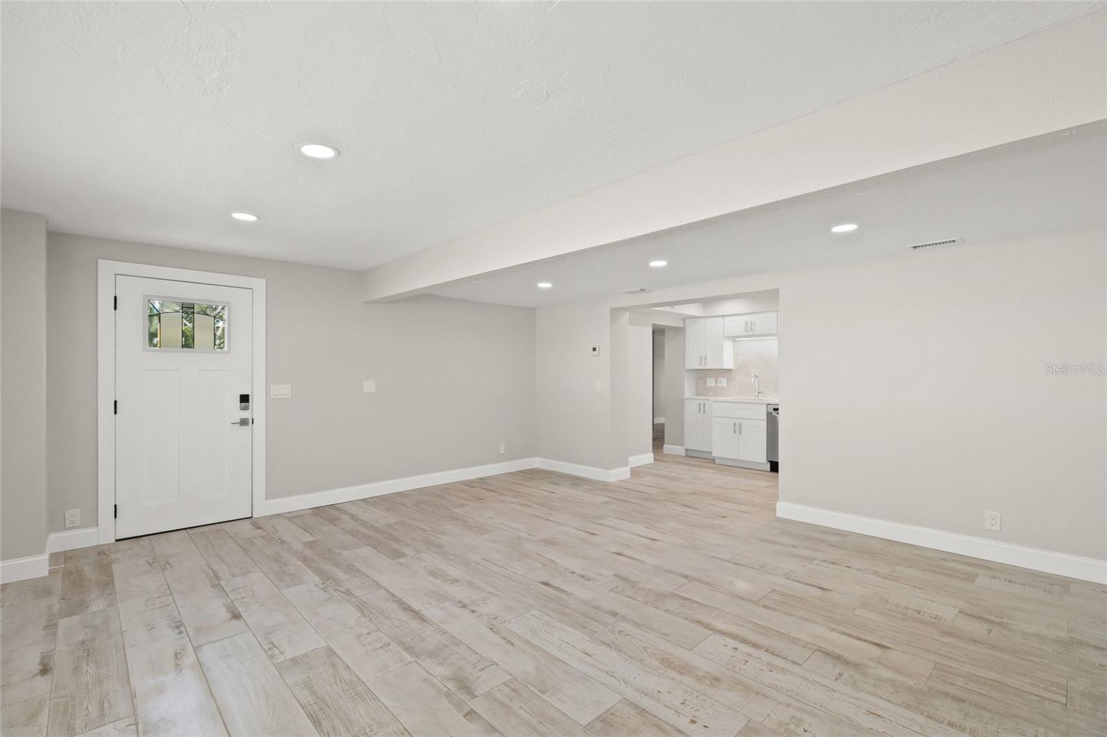 Listing photo id 20 for 1240 Solitude Lane