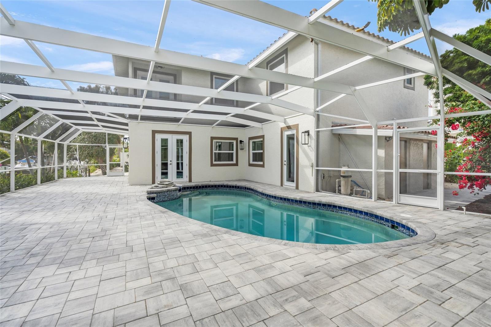 Listing photo id 26 for 1240 Solitude Lane