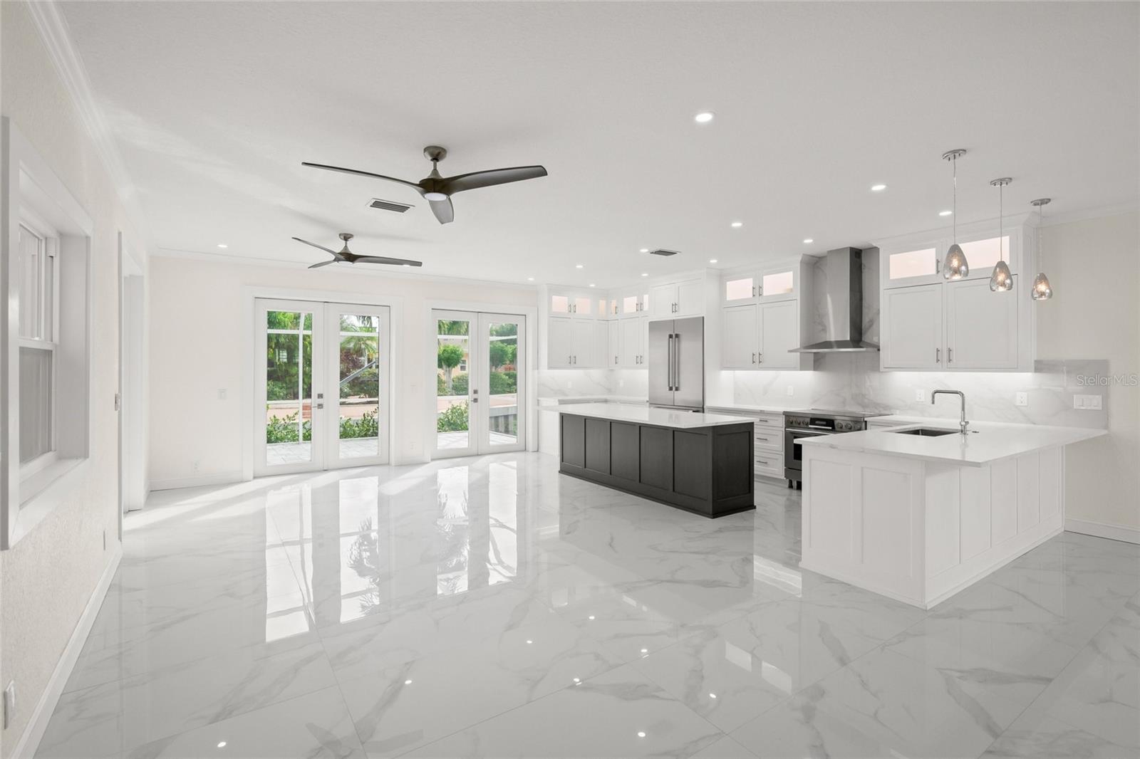 Listing photo id 31 for 1240 Solitude Lane