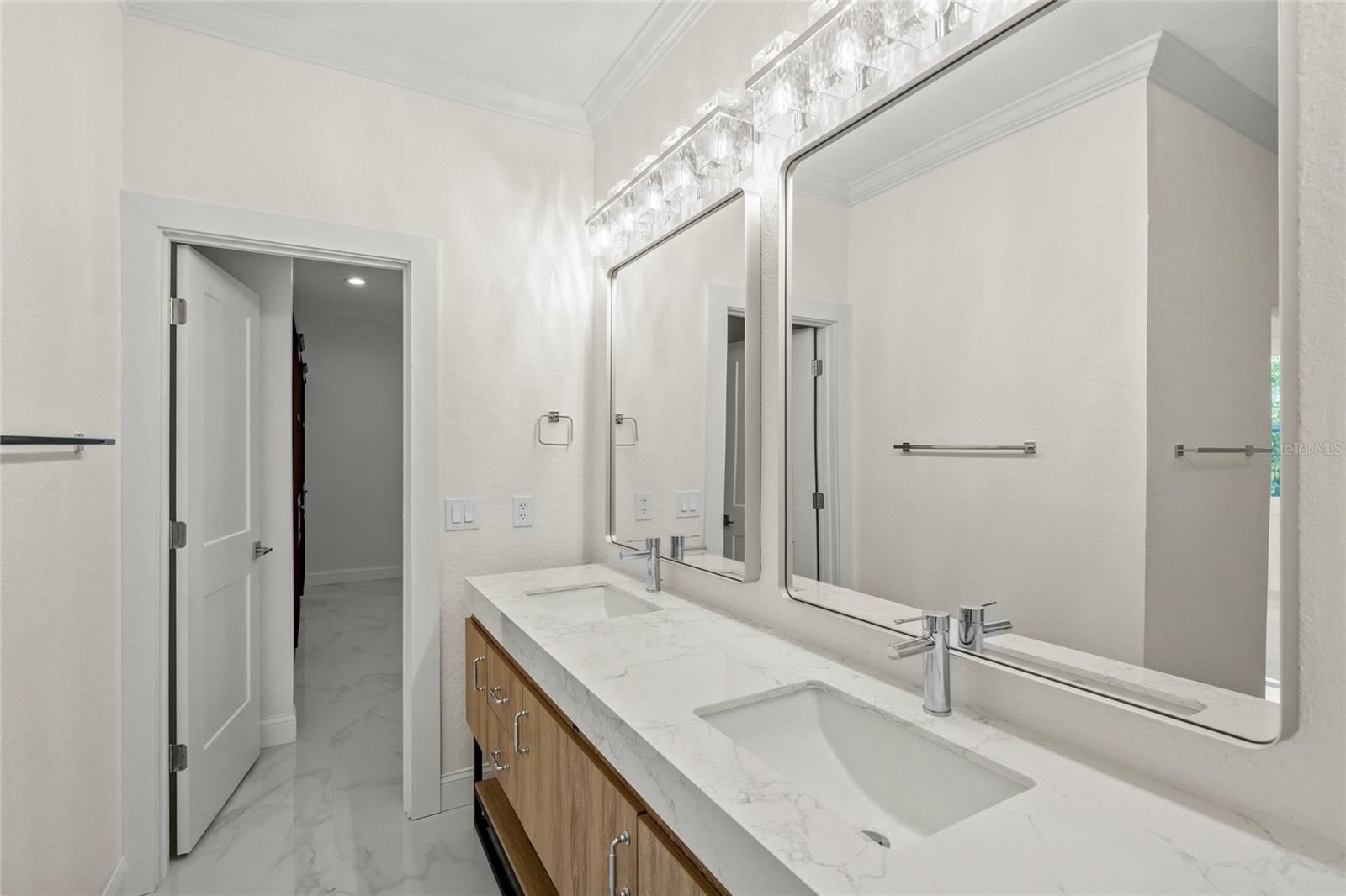 Listing photo id 36 for 1240 Solitude Lane