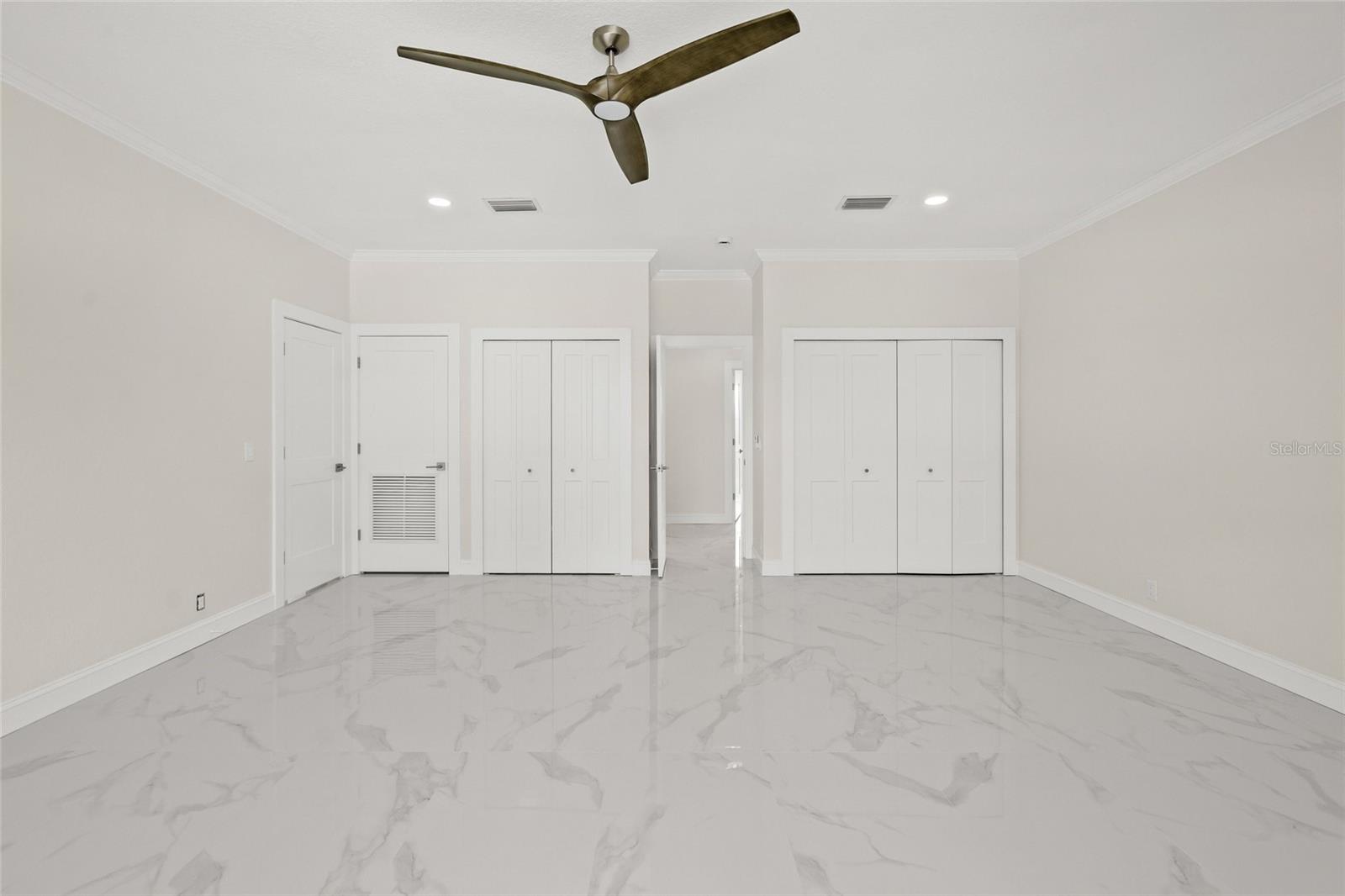 Listing photo id 44 for 1240 Solitude Lane