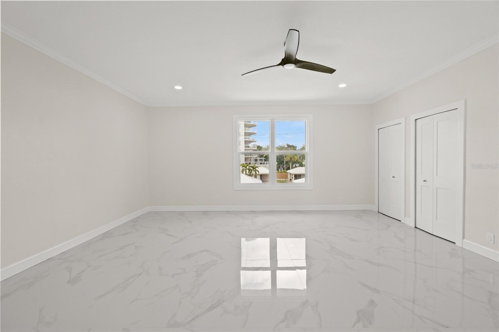 Listing photo id 45 for 1240 Solitude Lane