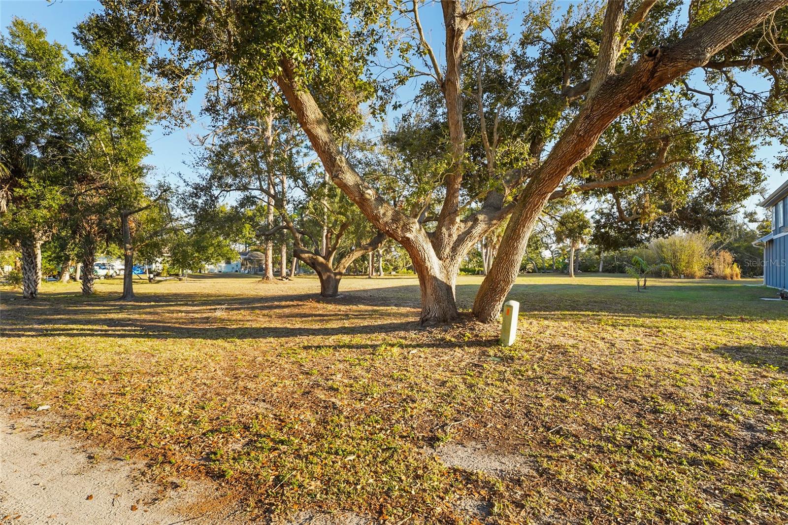 Image 20 of 41 For 405 Estil Drive N