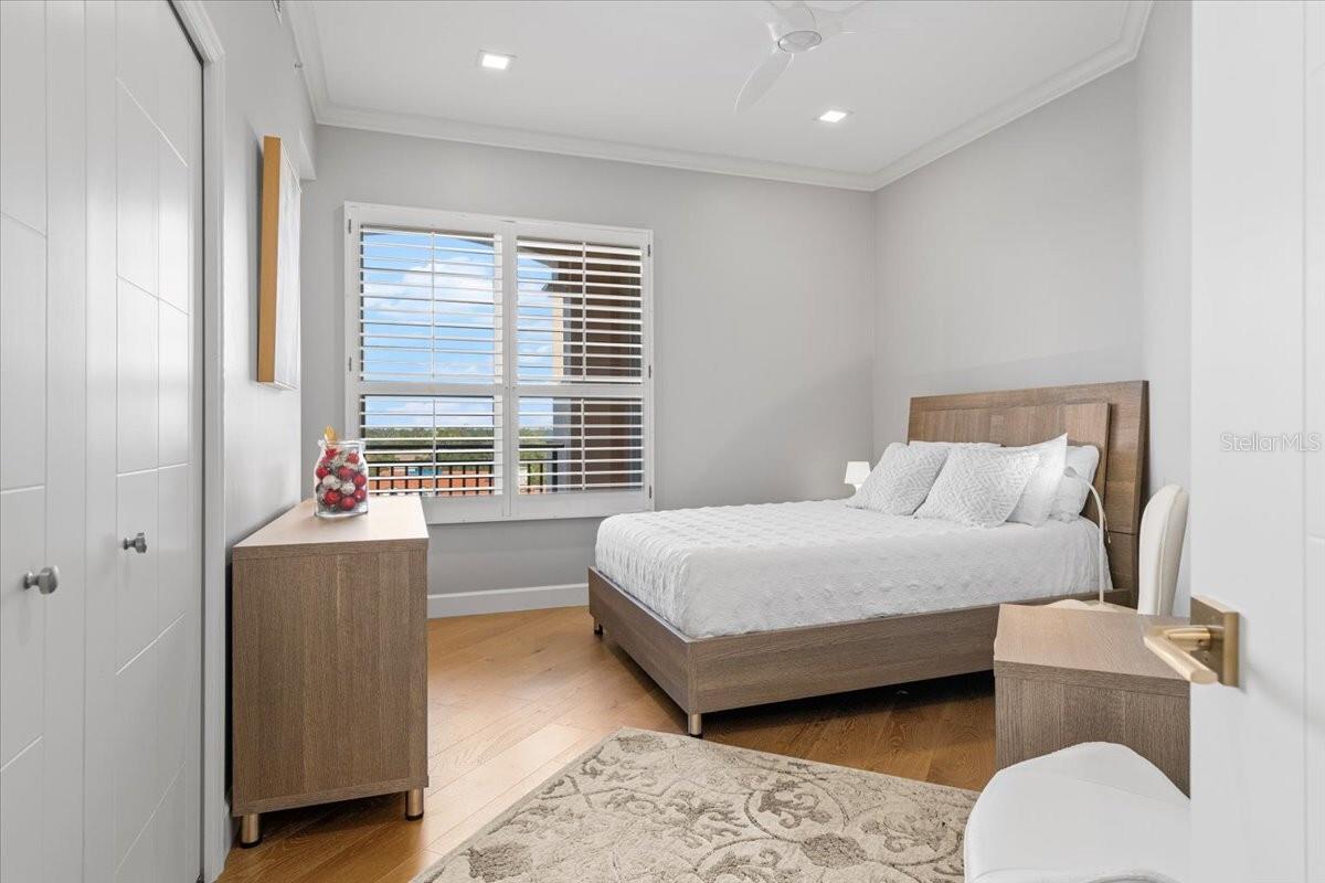 Image 12 of 24 For 5450 Eagles Point Circle 404